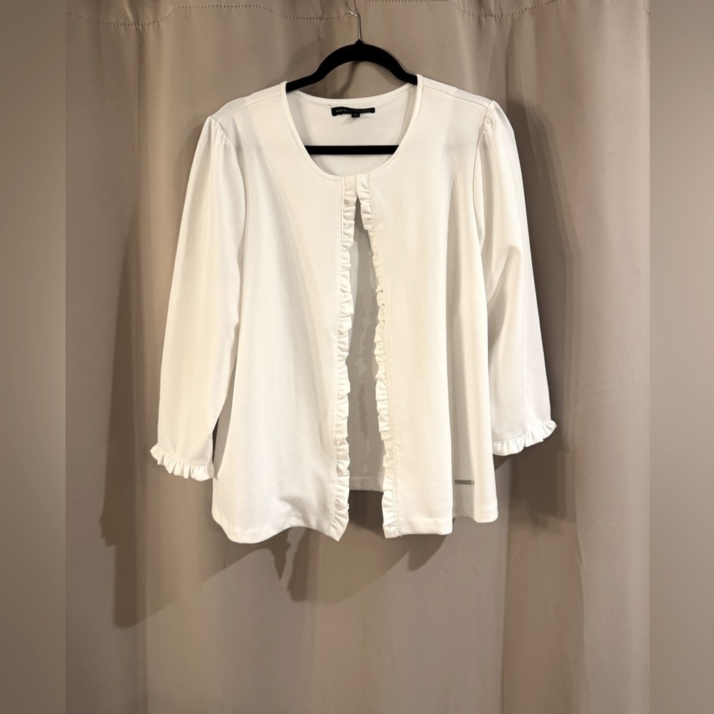 Adrienne Vittaoini  White Ruffle Trim Women's Top